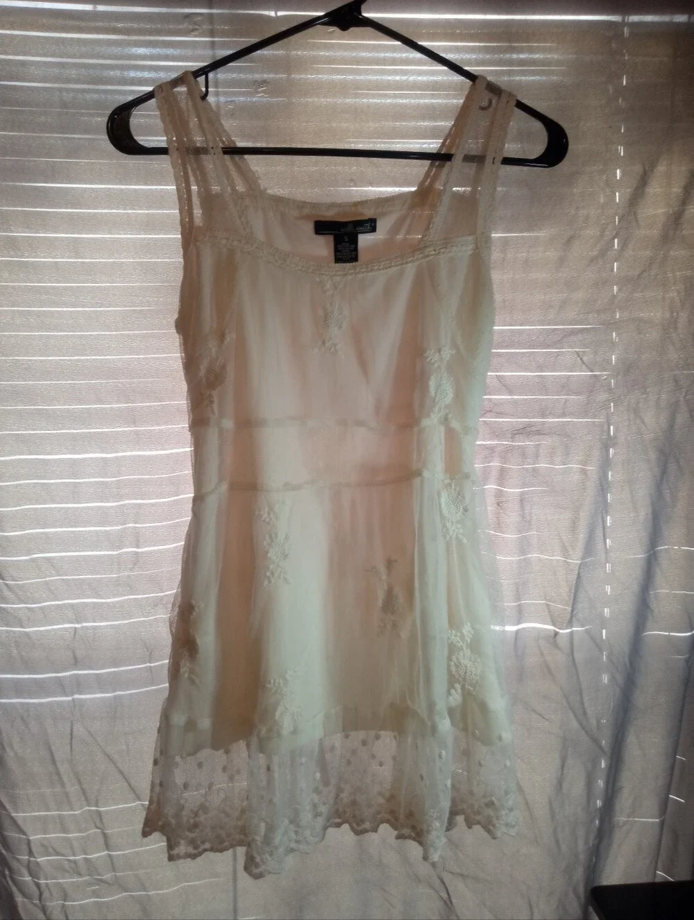 Willi Smith Delicate White  Lace Ssleeveless Dress
